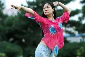 2016年，芙蓉姐姐发文示爱王宝强：宝宝，我带着嫁妆在民政局等你图片