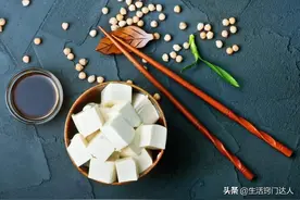 豆腐别再随便买一块，摊位老板教我诀窍，牢记3点挑选到优质豆腐图片