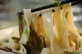 吃货嘴里“中中中”的一碗面，画风竟是这样式儿的图片