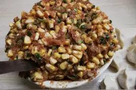 饺子店主分享：包猪肉玉米馅饺子诀窍，掌握4点，大人孩子都爱吃图片