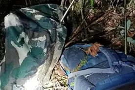 4名经验丰富的地质人员何以迷失大山？露出肚皮，脸上都是笑容图片