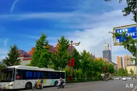 270米！西安未央第一高楼即将封顶，实拍先睹为快图片