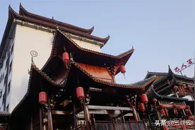 土家女儿城，湖北恩施的一个网红风景区，展现土家族的民风民俗图片