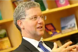 英国最高法院的院长、副院长，为何能兼任香港法官？图片