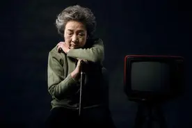 65岁婆婆的十年沪漂带娃路：往事不堪回首，余生一无所有图片