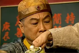 金枝欲孽：安茜为了报仇，穿上太监服，准备“勾引”皇上做妃子图片