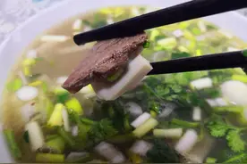 什么佳肴都比不上驴肉汤，鲜美滚烫浓郁醇香，舌尖迷醉感伤在心头图片