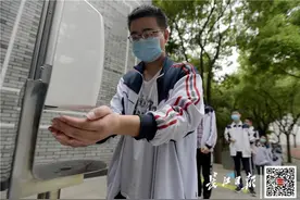探访武汉高三学子就餐：食堂变“考场”，餐桌标名字、吃饭不交谈图片