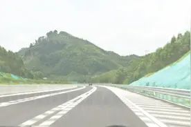好消息！韶新高速公路路面工程全部完成施工，预计今年7月通车图片