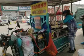 好消息：四月份起，地摊“禁令”大反转，农民：进城卖菜安心了图片