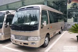 丰田的明星埃尔法，文官考斯特，武官酷路泽，中国车企的隐痛图片