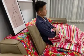 辽宁一女子网购花布四件套，家中瞬间喜庆像过年：现代风变乡村风图片