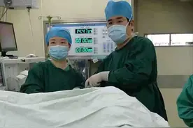 未婚女性患卵巢巨大囊肿 无痕治疗解除治病忧虑图片
