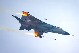老兵：再破纪录！国庆头两天解放军空军共有77架飞机飞抵台湾空域图片