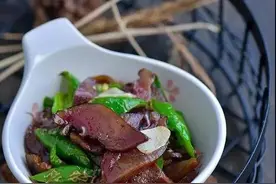除了鱼嘴，我最喜欢它的嘴，白水煮熟直接吃都特别香，下酒一流图片