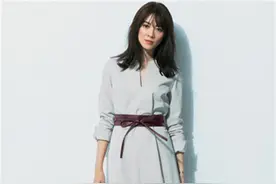 巧系腰带后的连衣裙，高级又时尚，学一下你也会！图片