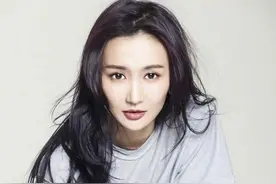京城四少之一王烁力捧牛萌萌，撞刘涛老公后，在他家搜出周迅裸照图片