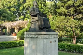 我的年画情结(二):在鲁迅墓前，给先生敬了一支烟！图片