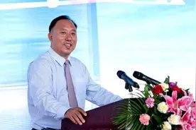 瑞丽首富的财富传奇：16岁出道，几经沉浮，51岁身家51亿图片