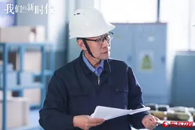 李雪健主演，《我们的新时代》之《腾飞》1:1打造飞机模型拍戏图片