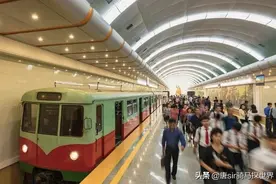 旅行在朝鲜，为何当地小姐姐不喜欢被游客抓拍？其中有何隐情图片
