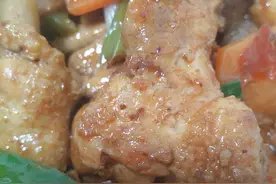 教你在家做肉嫩不腥，好吃入味的【重庆鸡公煲】，步骤超级简单图片