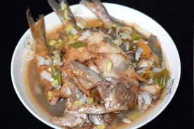 在山东，2021年夜饭必备菜肴——红烧鲳鱼图片