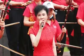 监利市二胡协会庆祝建党一百周年举办的“重走红色柳关图片