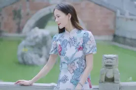 7个经典的拍照姿势，照着这些动作摆拍，气质漂亮，自然大方图片