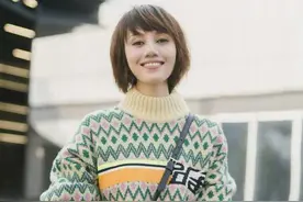 什么叫美人在骨不在皮？看袁泉的日常私服，49岁这状态太能打了图片
