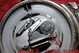 如何自己给石英表更换电池图片
