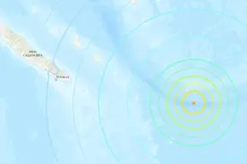 南太平洋海域发生7.7级强震，引发小型海啸图片