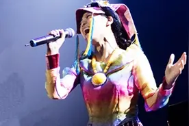 听听！这才是《十送红军》最好听的版本，云朵这嗓音真是绝了视频封面