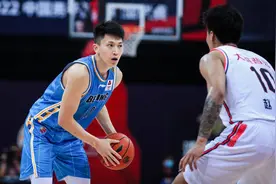 卫冕冠军仅得67分创耻辱纪录！阿联12+5 北京24分大胜广东图片