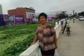 一位56岁阿姨的忠告：退休后选择跟儿女住一起，是很错误的事情图片