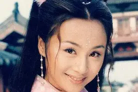 2009年，曹颖“下嫁”王斑，2年后刚出月子就被王斑“赶”出家门图片