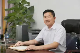 校长谈教育系列之十一 ▏蚌埠二中 刘善训 ：追求真实而有温度的教育图片