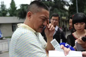 54岁高考钉子户梁实，今年第25次高考403分，称明年要转读文科图片