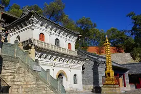 进北平前，毛主席与五台山方丈雪中长谈，从此定下新中国国策之一图片