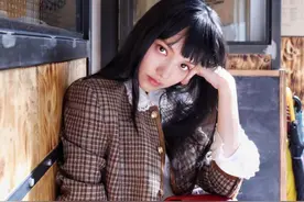 31岁女星宣布又怀孕！为大8岁初恋富豪三年抱三胎，决心生完封肚图片