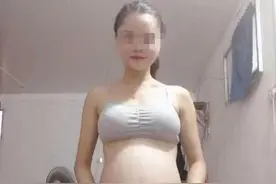 95后准妈妈朋友圈晒“孕妇照”，却遭亲戚围攻：不知羞图片
