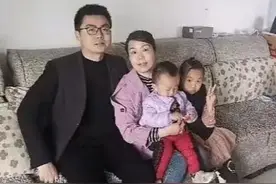 YC是许敏养了28年，赔偿款杜新枝拿了，再跟姚威要抚养费，合理吗图片