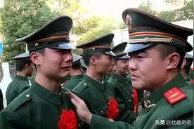 军人退伍后，这4件东西可以免费带走图片