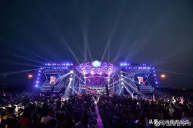 猫眼平台系统疑“跳票”，门票时间被更换，退票还要收10%手续费？图片