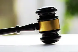 丹棱看“典”丨扶梯上有人摔了，超市是否承担责任，有时只在工作人员一念之间......图片