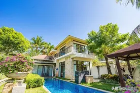 三亚维景度假酒店，占地100000多平米，位于"天下第一湾"的亚龙湾图片