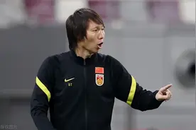 李铁登上日本热搜！日本网友热评：光看他吹刘海都忘记比赛内容了图片