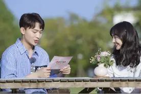 张恒发文还击郑爽！称其亲吻前男友试爱，聊天记录信息量太大图片