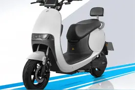 大阳E客ET1-A电摩评测：搭载2000W中置电机，时速可达60km/h图片