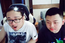 德云色笑笑评价FPX冠军皮肤：都非常帅，但这个皮肤我绝对不买！图片